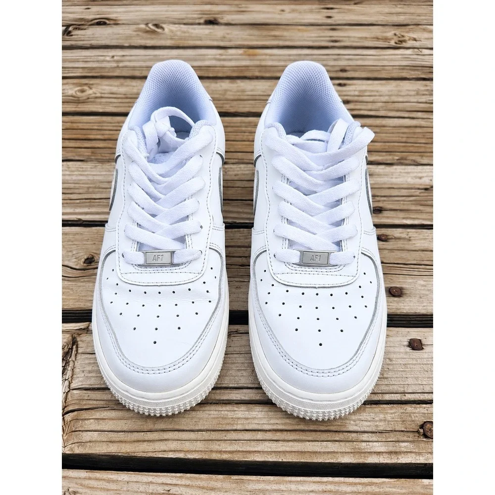 Nike Air Force 1 '07 Youth Unisex size 6.5Y or Woman 8
